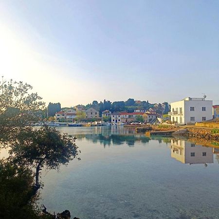 Apartments Sea Reflections Žman Exterior foto